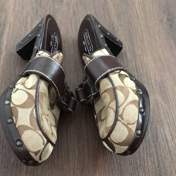 Coach Shoes Size 7.5 B, heel 2.3/4 “ - Picture 7 of 8